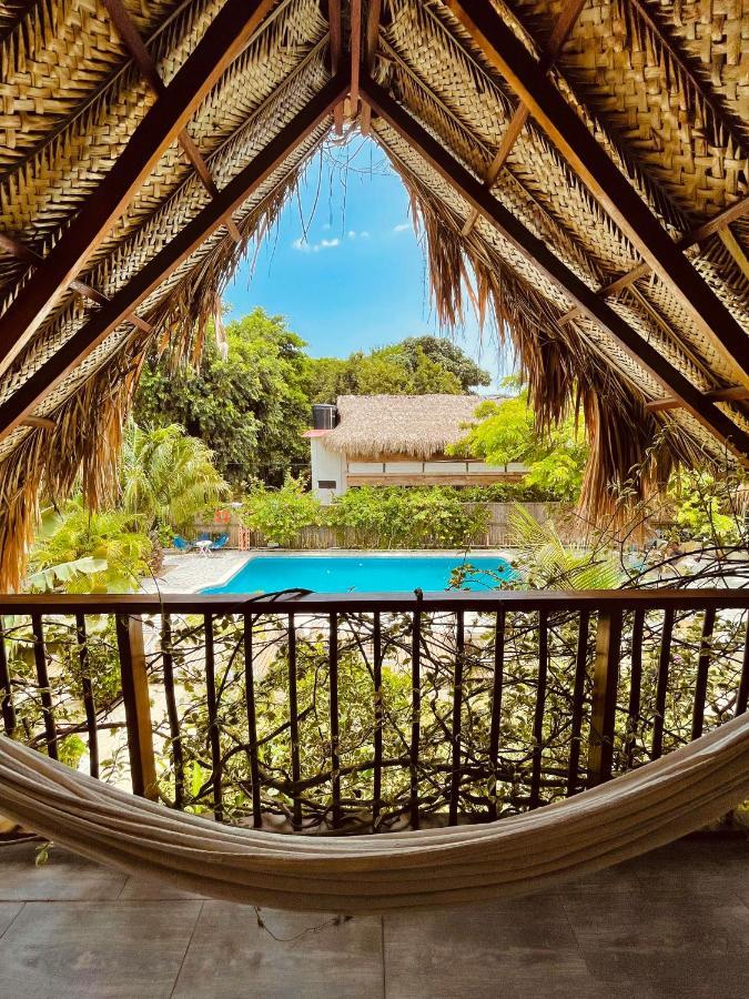Kawabonga Hotel Palomino Bagian luar foto