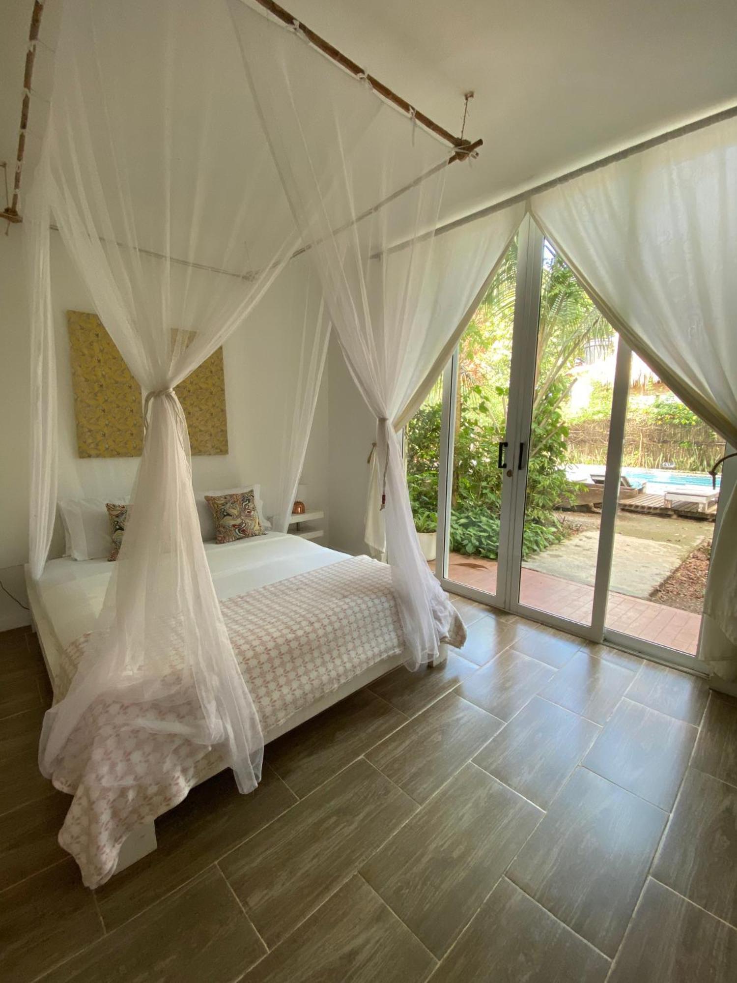 Kawabonga Hotel Palomino Bagian luar foto